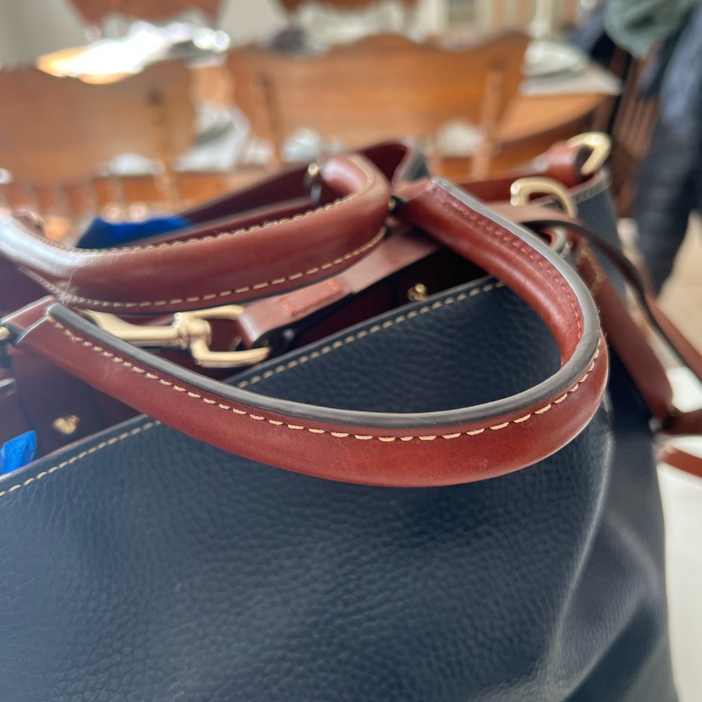 Dooney & Bourke purse